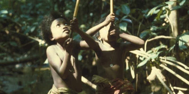 girls-hunters-batek-tribe